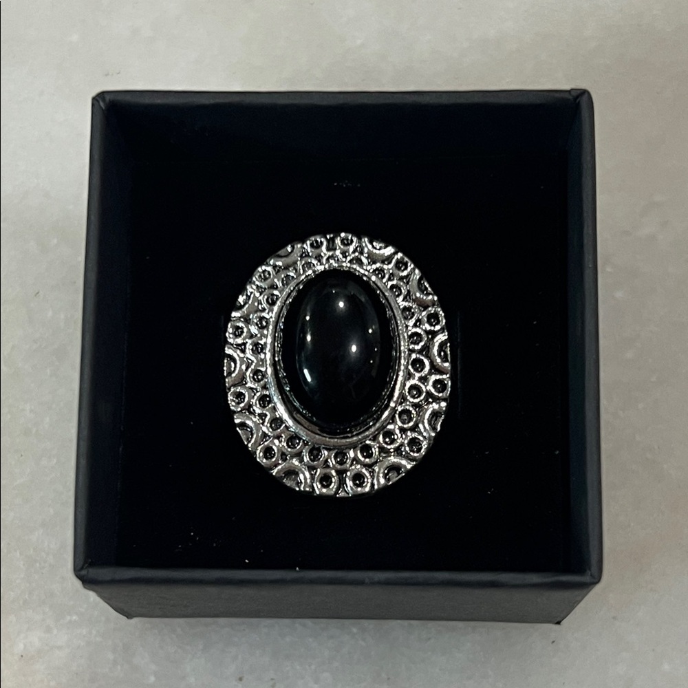 Elegant Black and Silver Ring